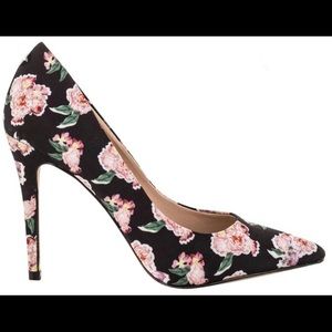 Aldo Pointed Pumps